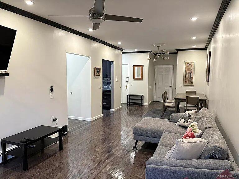 756 Macdonough Street, Unit E1 photo 3