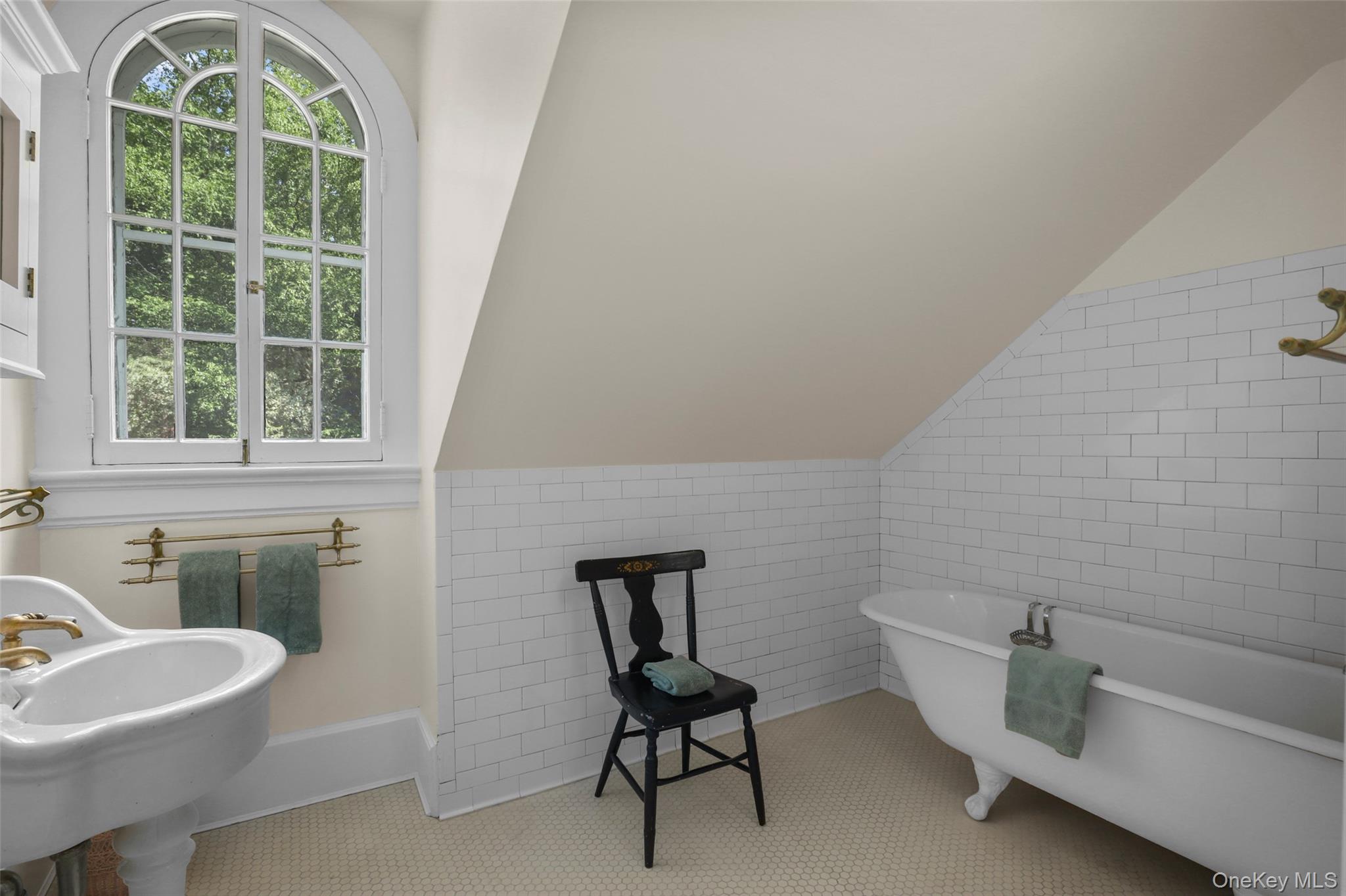328 McLain Street – For Sale photo 25