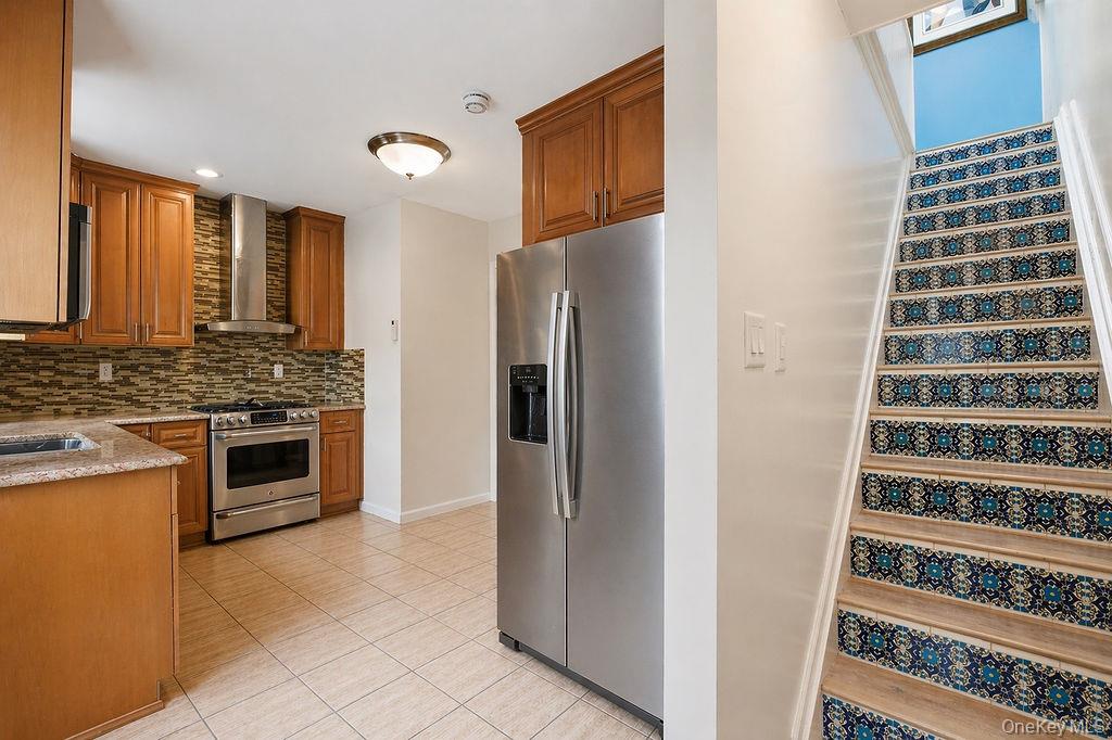 550 Cross Bay Boulevard – For Sale photo 8