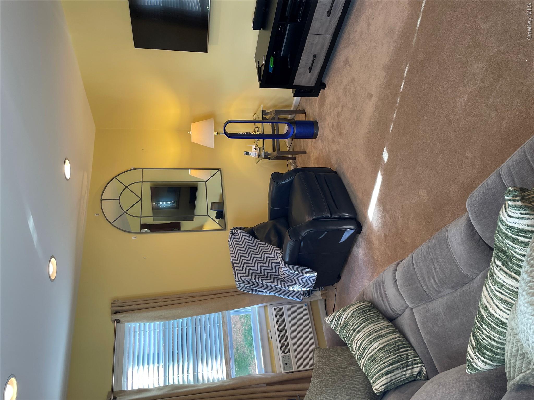 127-1 South Highland Avenue, Unit B3 photo 11