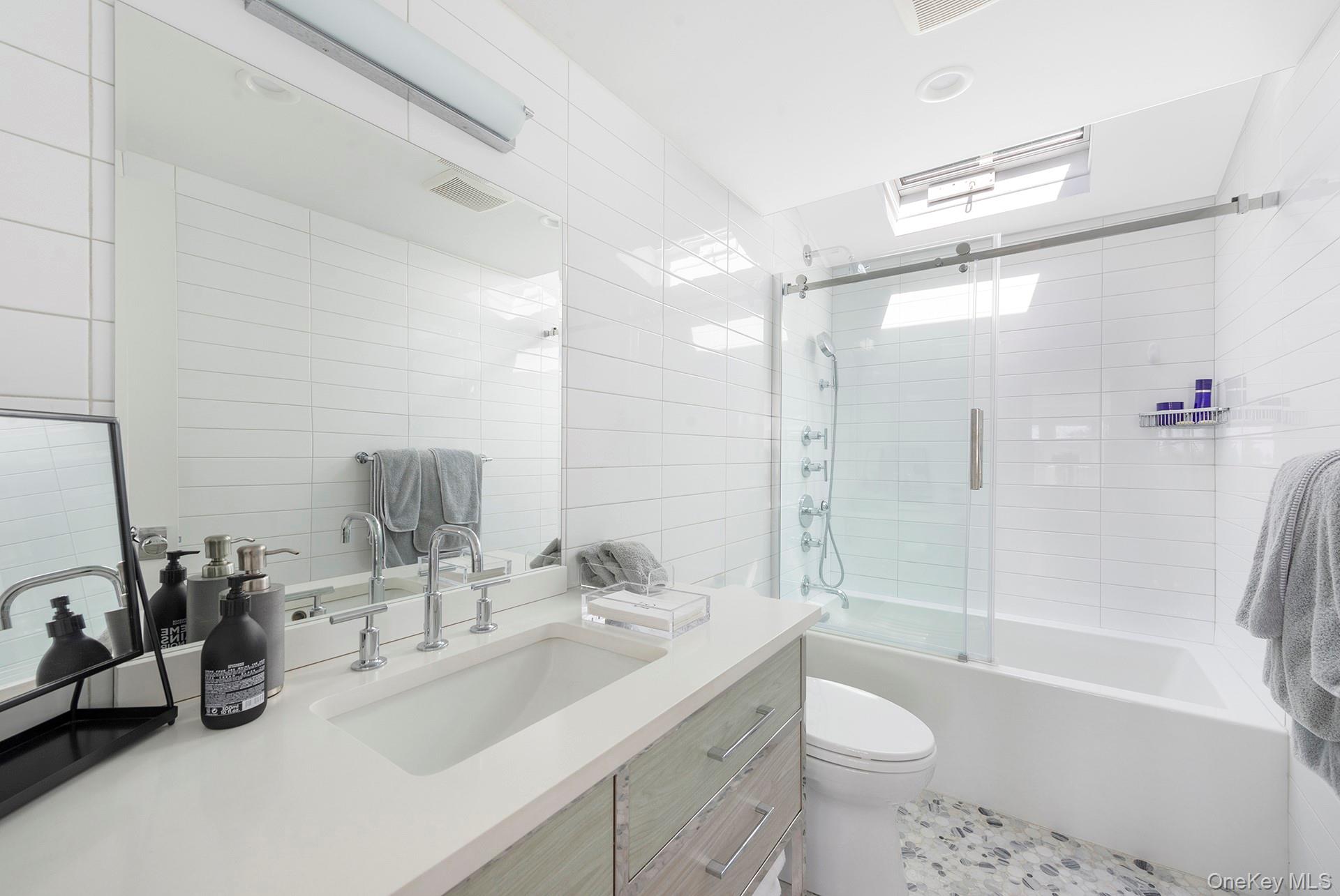 23 Landing Lane – For Rent photo 6