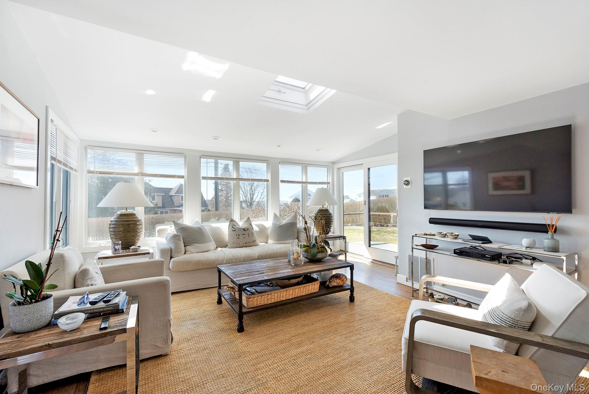 23 Landing Lane – For Rent photo 2