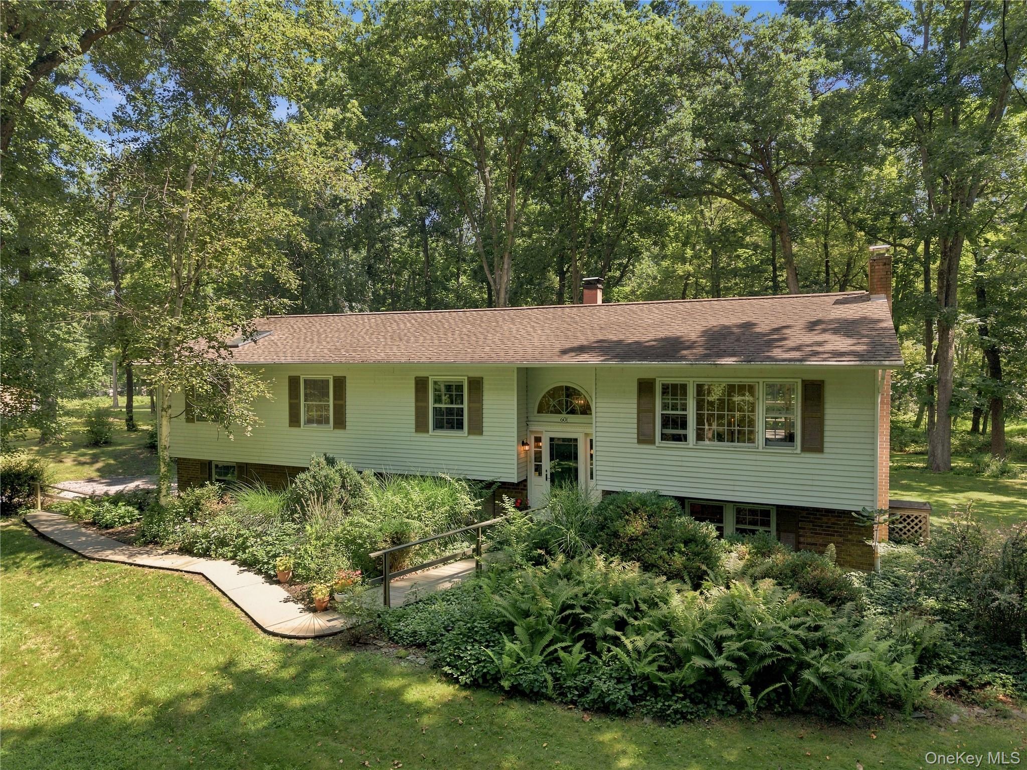 60 Camp Drive – For Sale photo 3