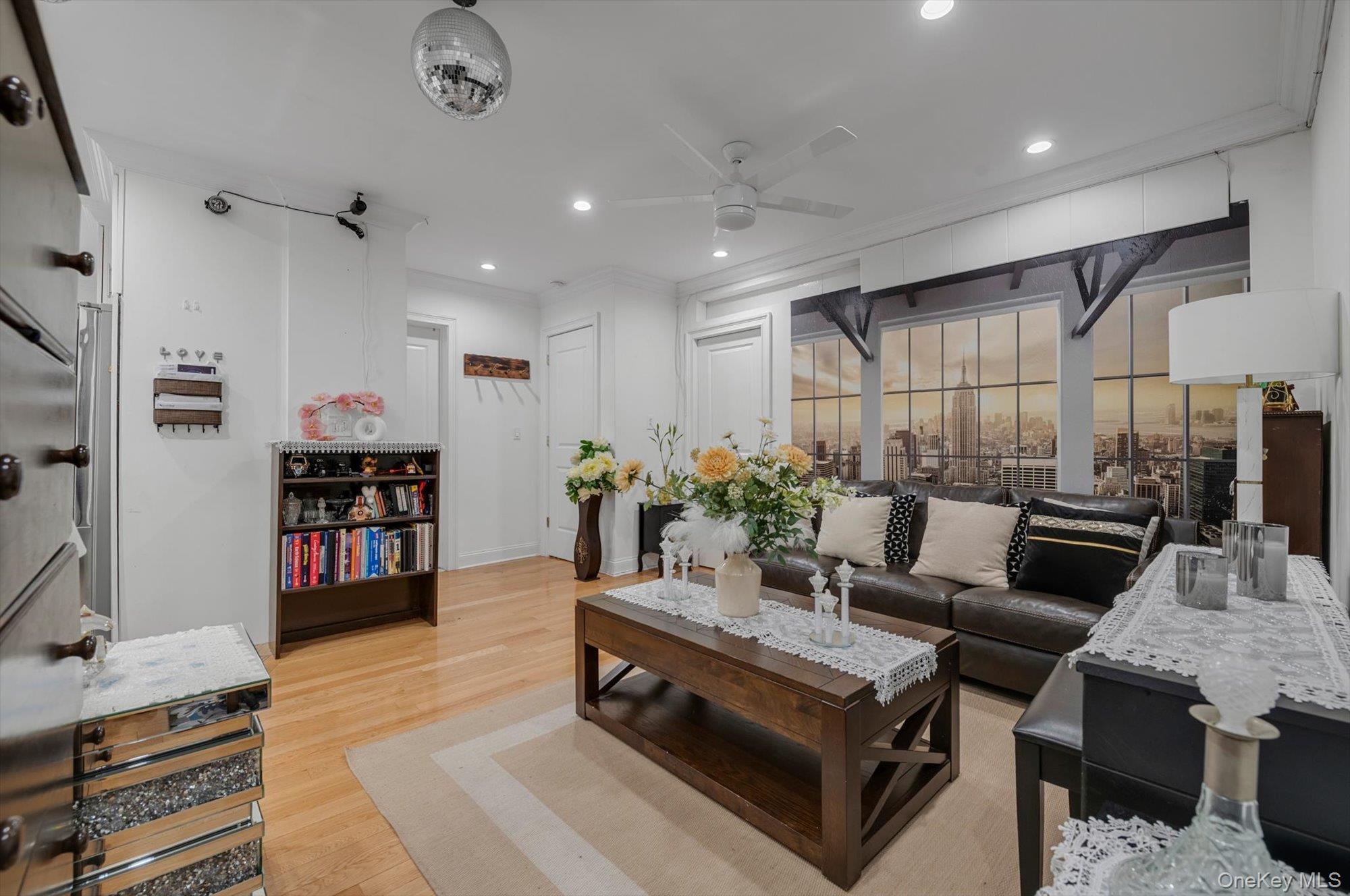 35-21 81 Street, Unit 1C photo 4