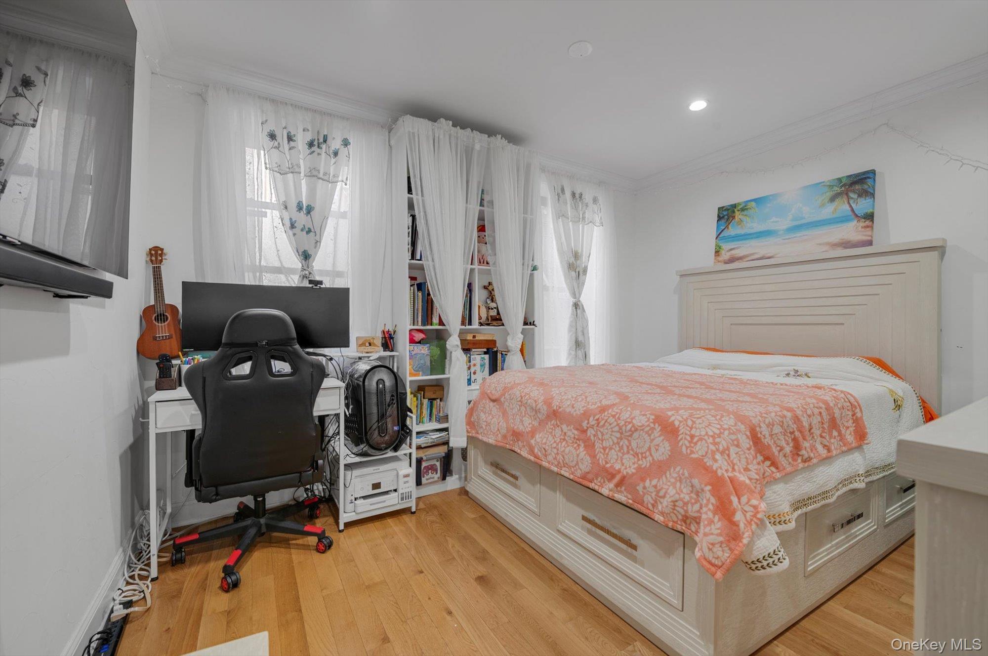 35-21 81 Street, Unit 1C photo 10