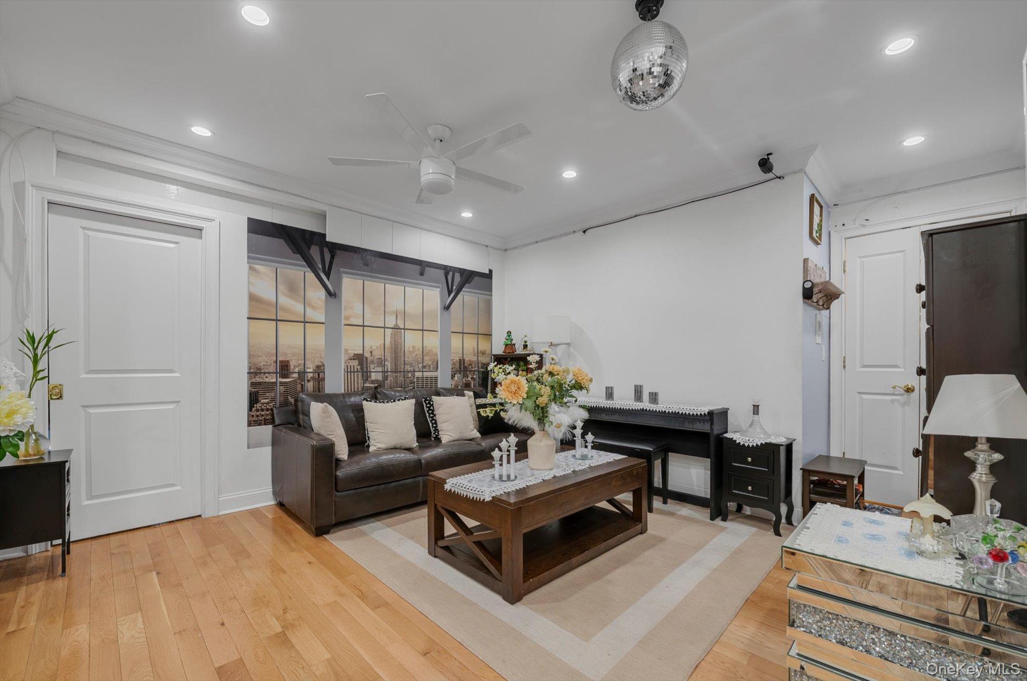 35-21 81 Street, Unit 1C photo 3
