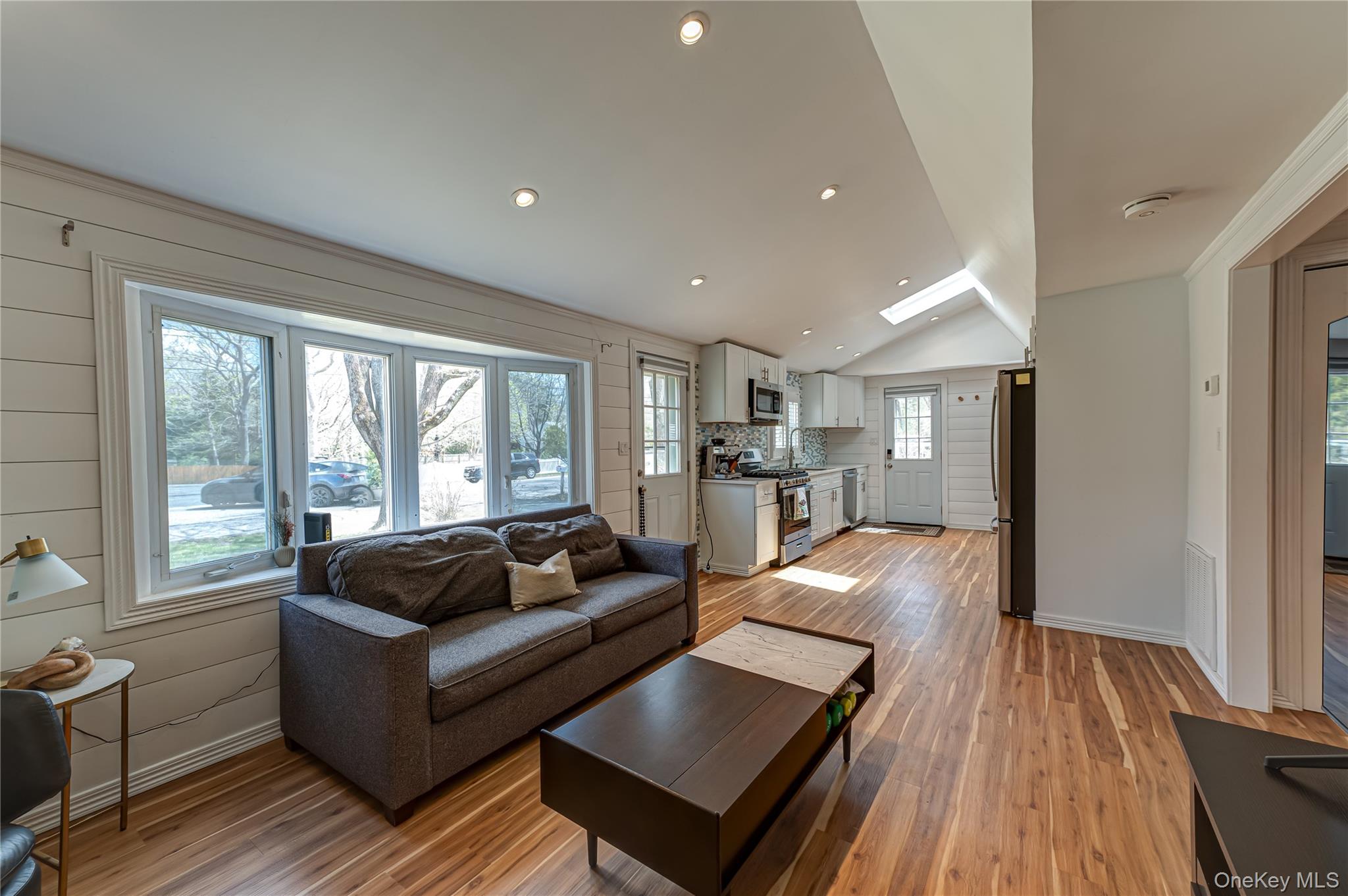 6 Longview Drive – For Sale photo 5