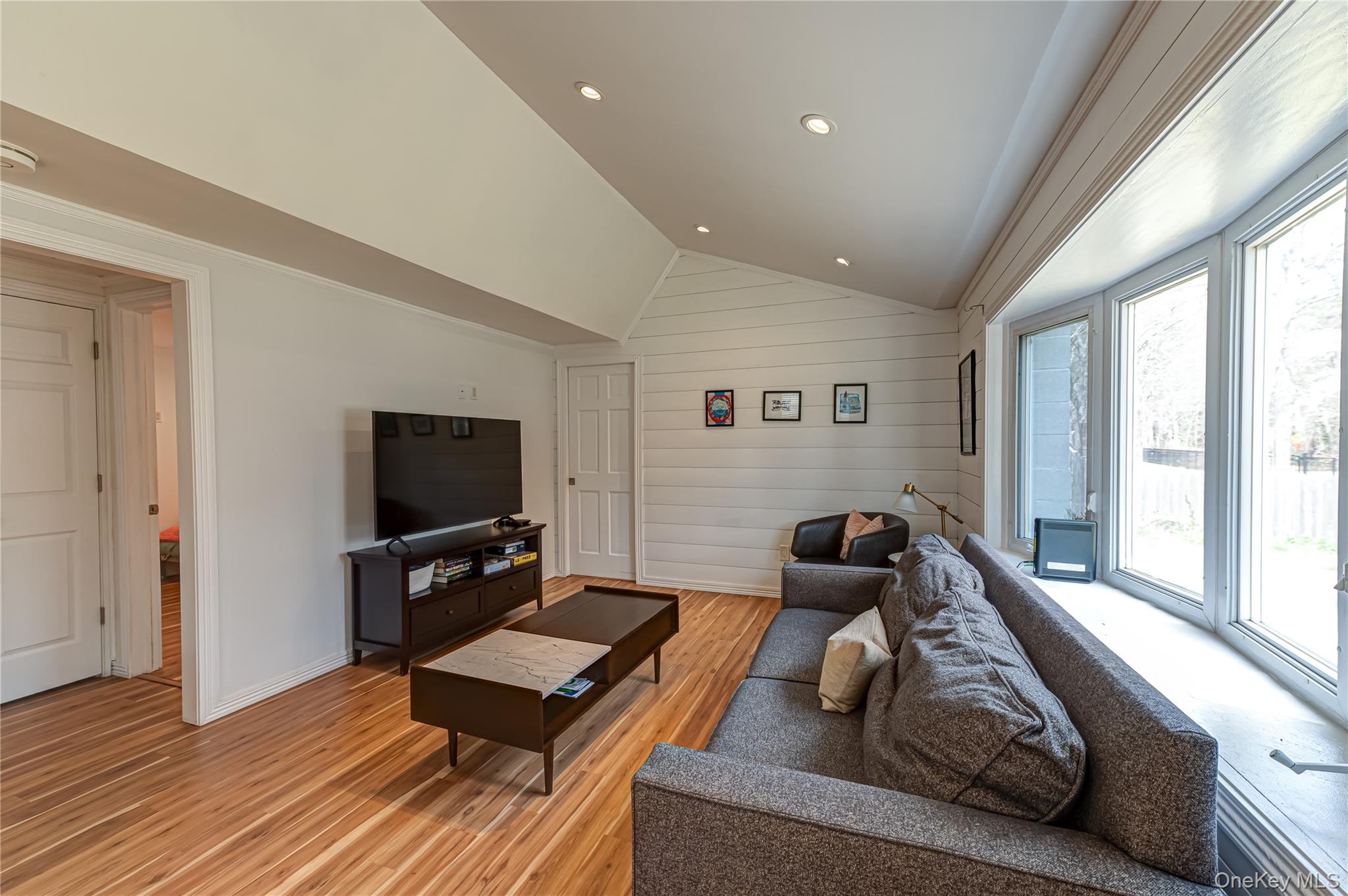 6 Longview Drive – For Sale photo 4