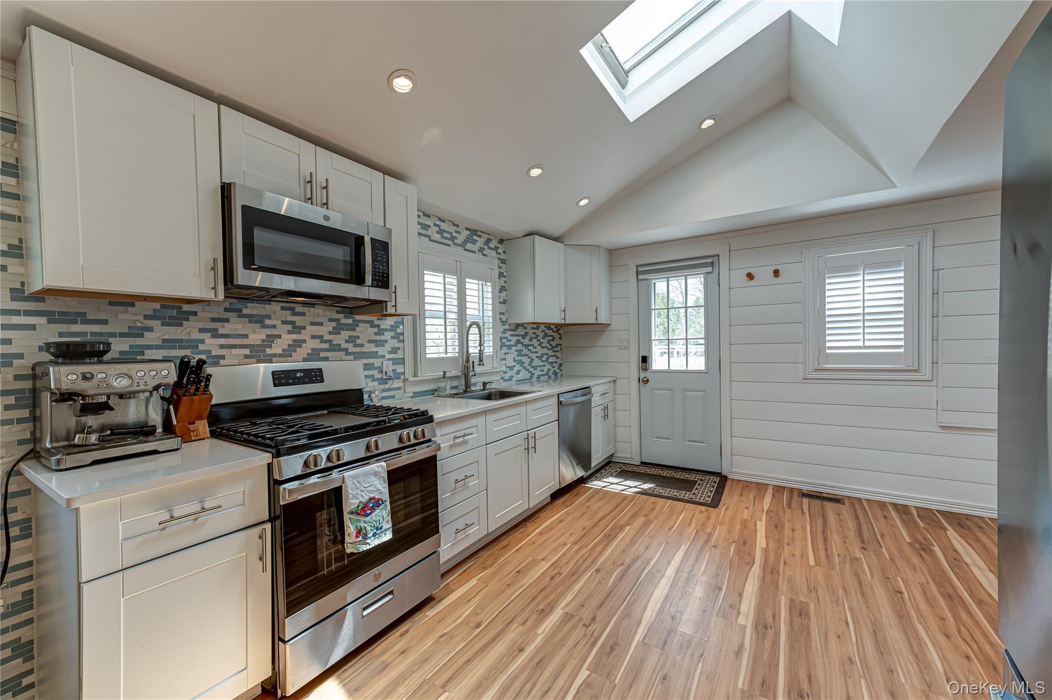 6 Longview Drive – For Sale