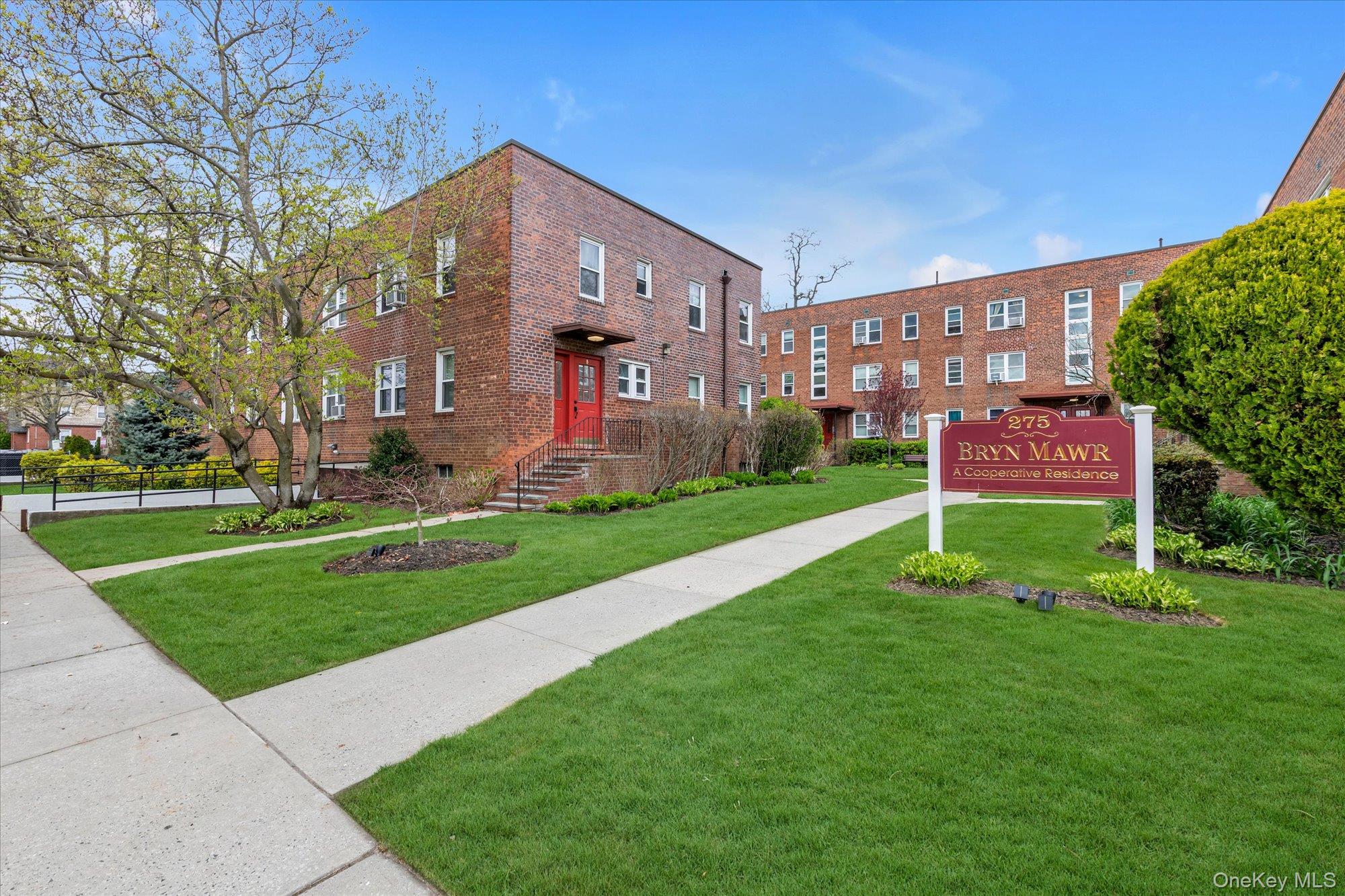 275 Maple Avenue, Unit D6 photo 2