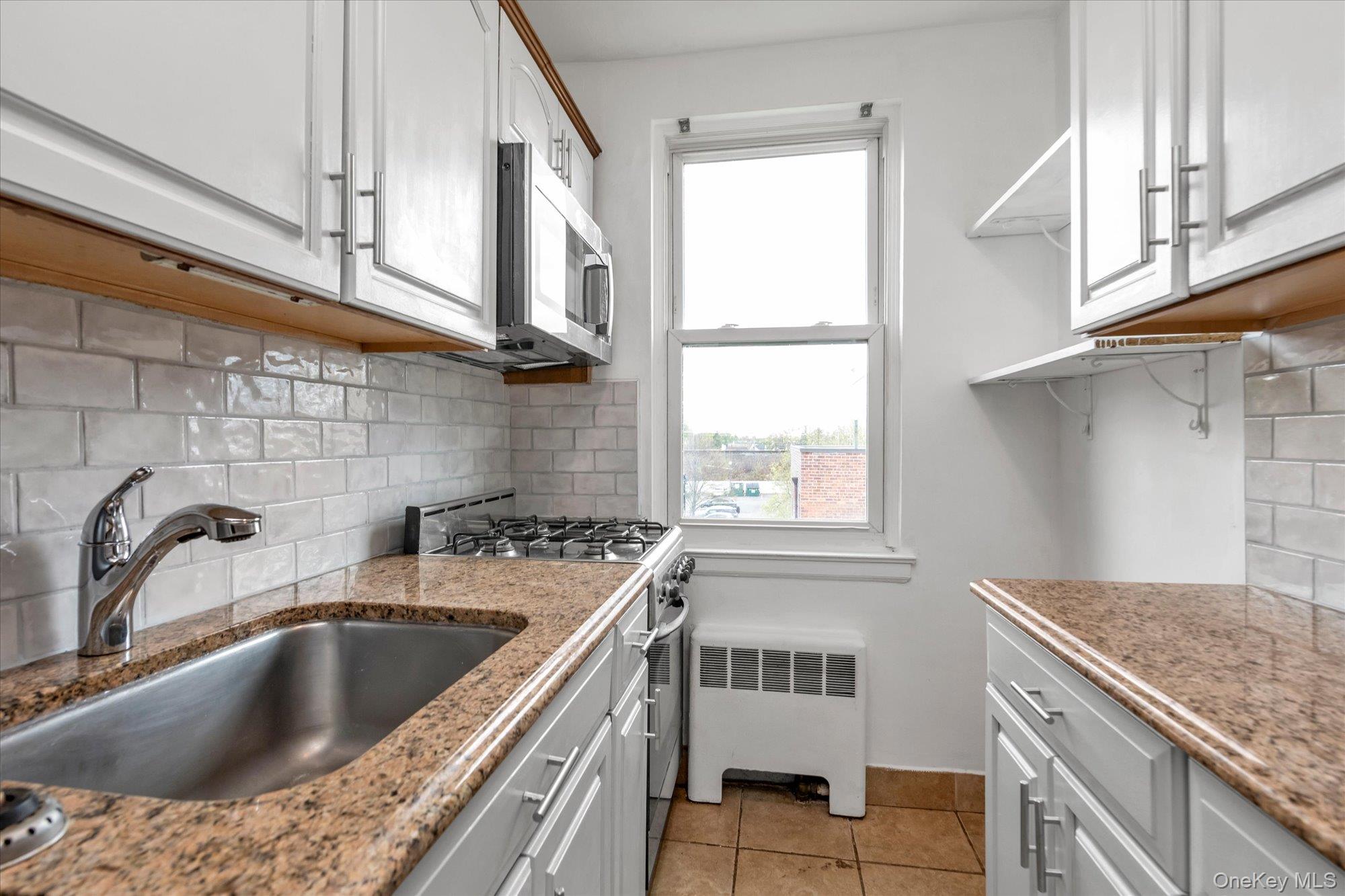 275 Maple Avenue, Unit D6 photo 8