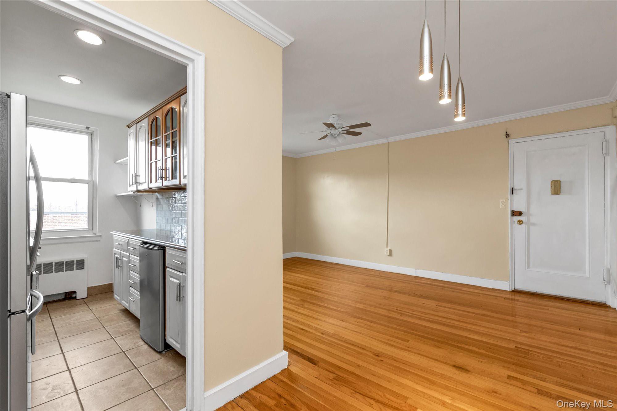 275 Maple Avenue, Unit D6 photo 4