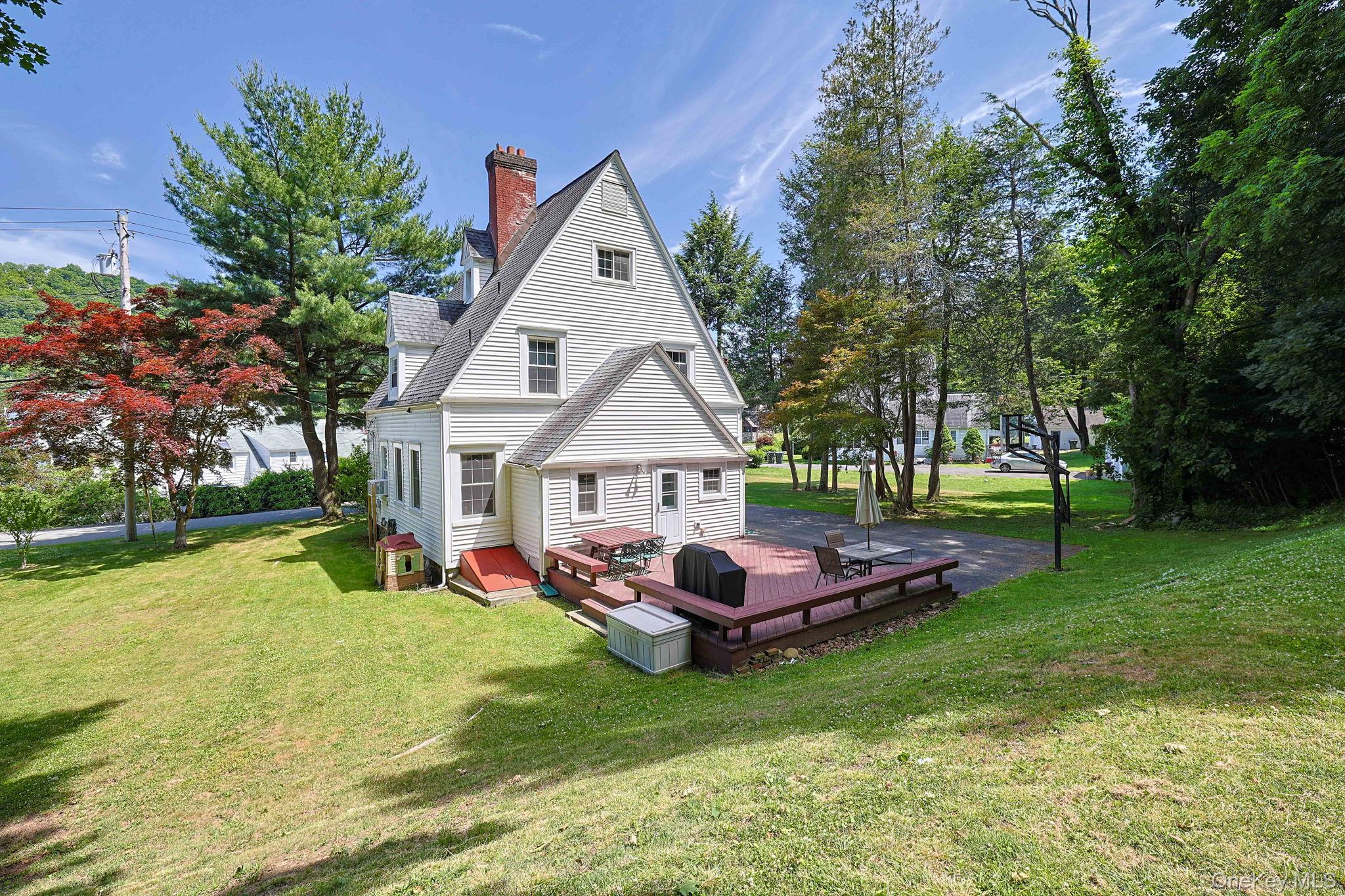9 Library Road – For Sale