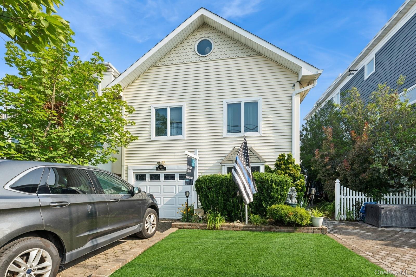 101 Bay Street – For Sale photo 3