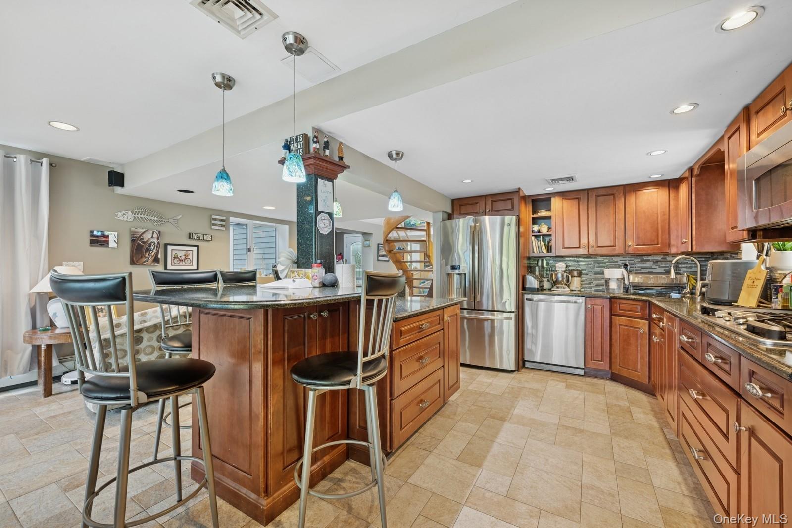 101 Bay Street – For Sale photo 13