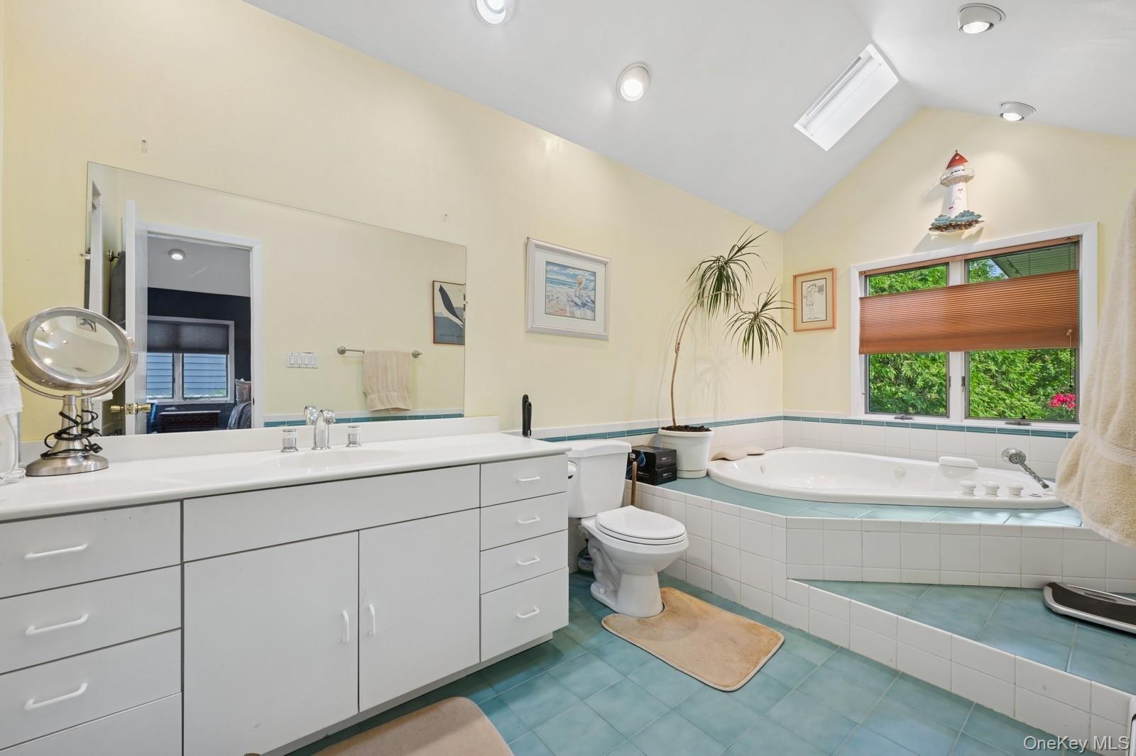 101 Bay Street – For Sale photo 23