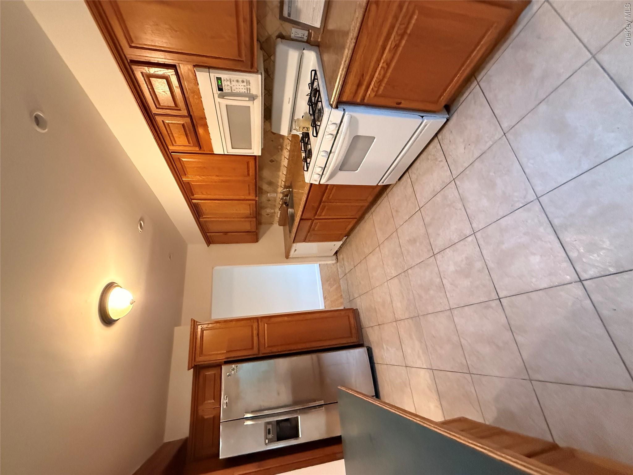 13 Hampton Avenue – For Sale photo 6