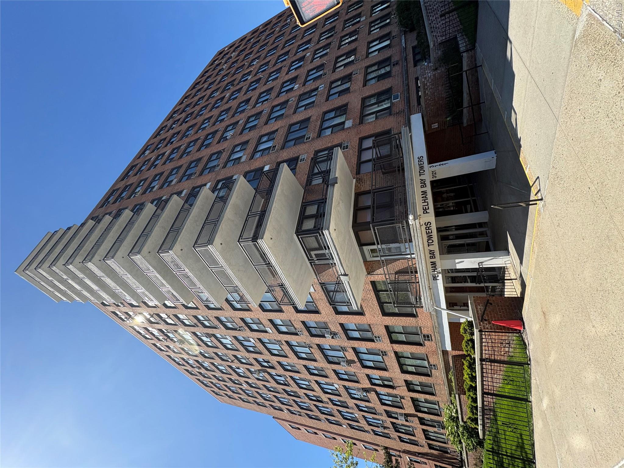 3121 Middletown Road, Unit 1G photo 2