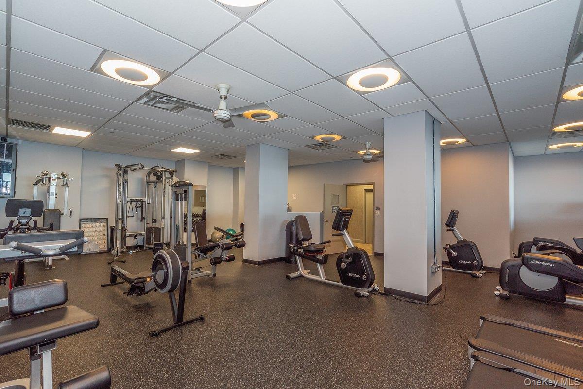 166-25 Powells Cove Boulevard, Unit 15D photo 18