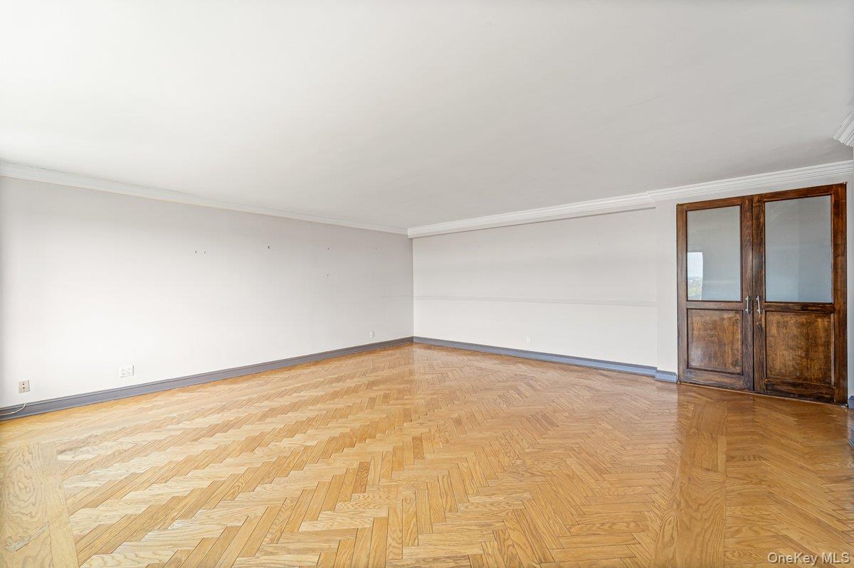 166-25 Powells Cove Boulevard, Unit 15D photo 22