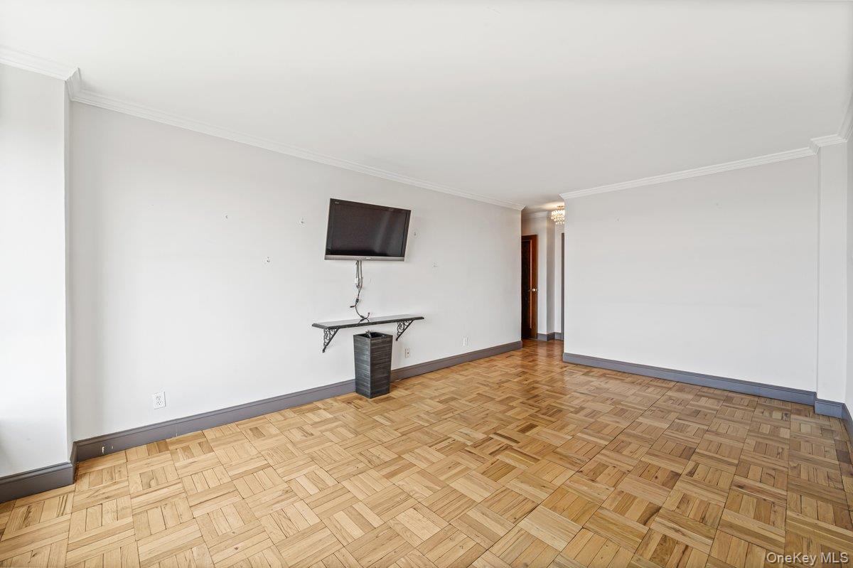 166-25 Powells Cove Boulevard, Unit 15D photo 29