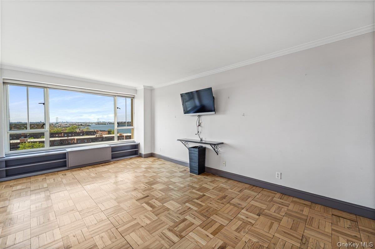 166-25 Powells Cove Boulevard, Unit 15D photo 30