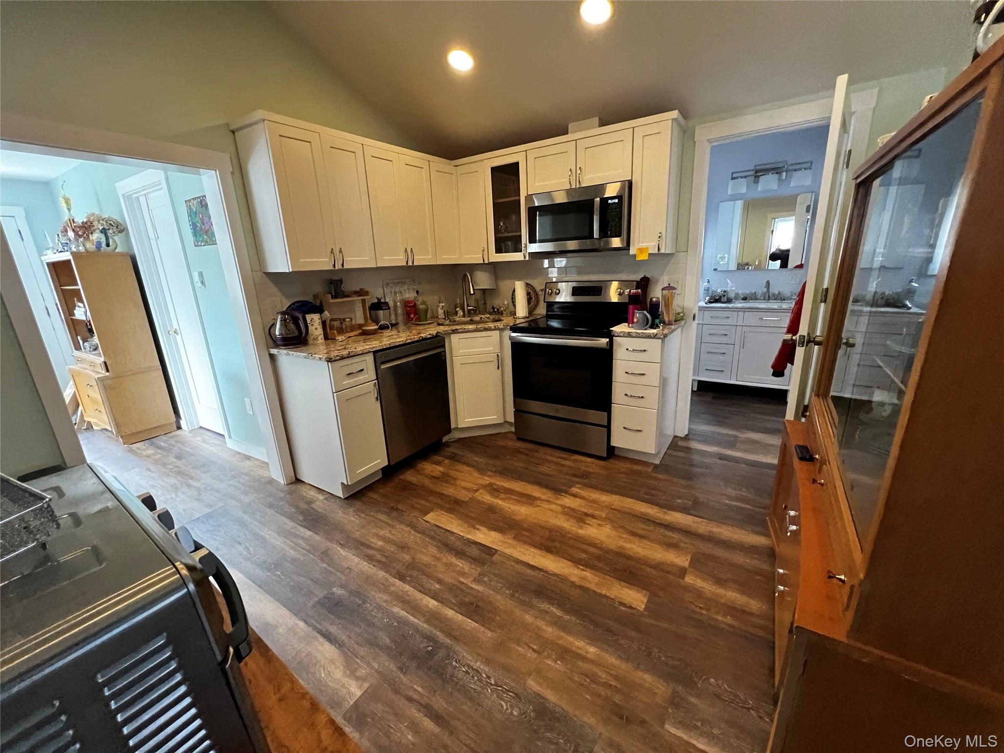 7 Jenn Lane – For Sale photo 18