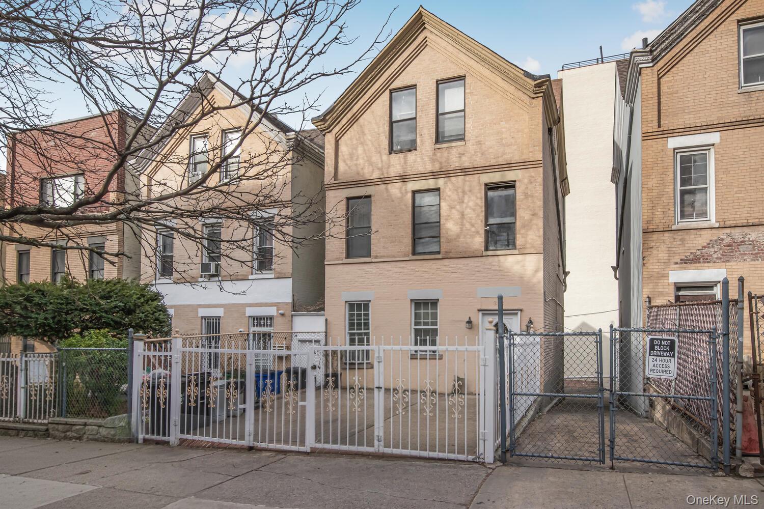 292 Wadsworth Avenue – For Sale