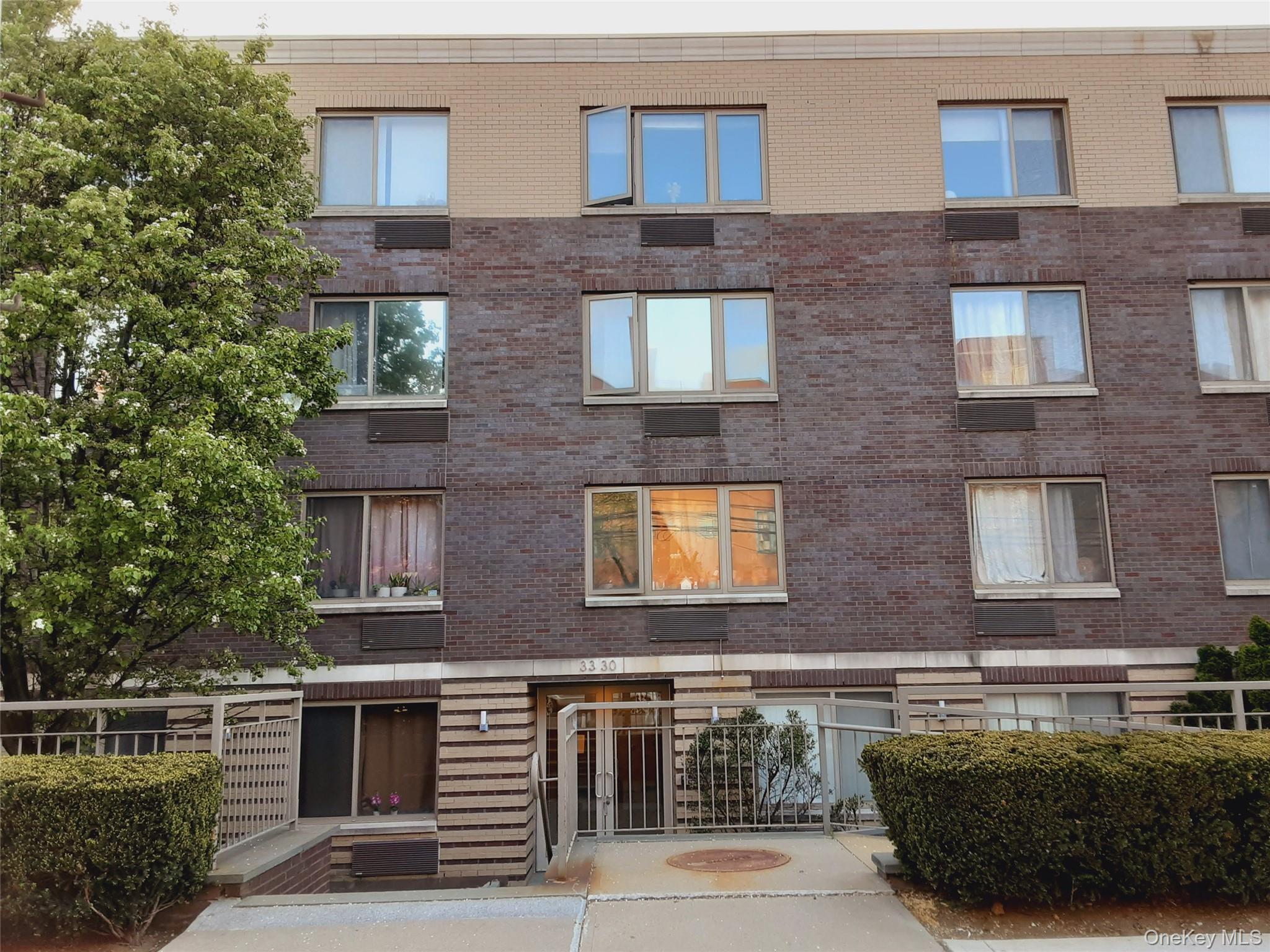 3330 61st Street, Unit 303 photo 2