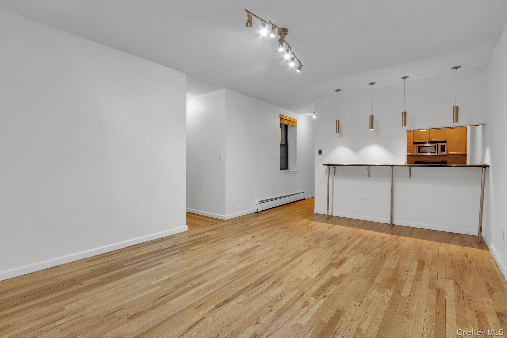 66-72 Saint Nicholas Avenue, Unit 3G photo 2