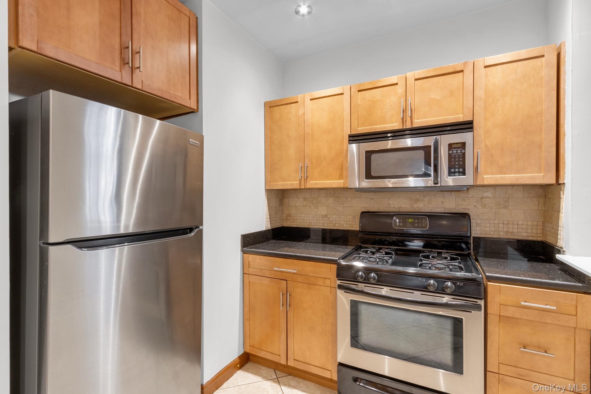 66-72 Saint Nicholas Avenue, Unit 3G photo 6