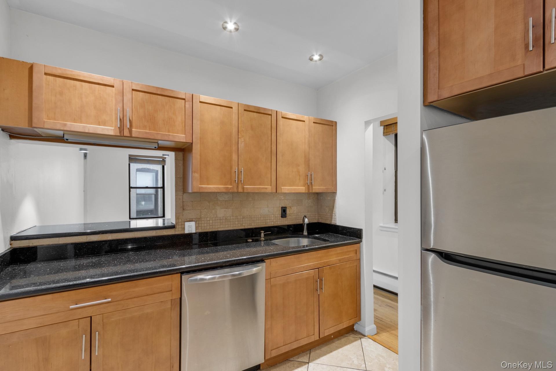 66-72 Saint Nicholas Avenue, Unit 3G photo 7