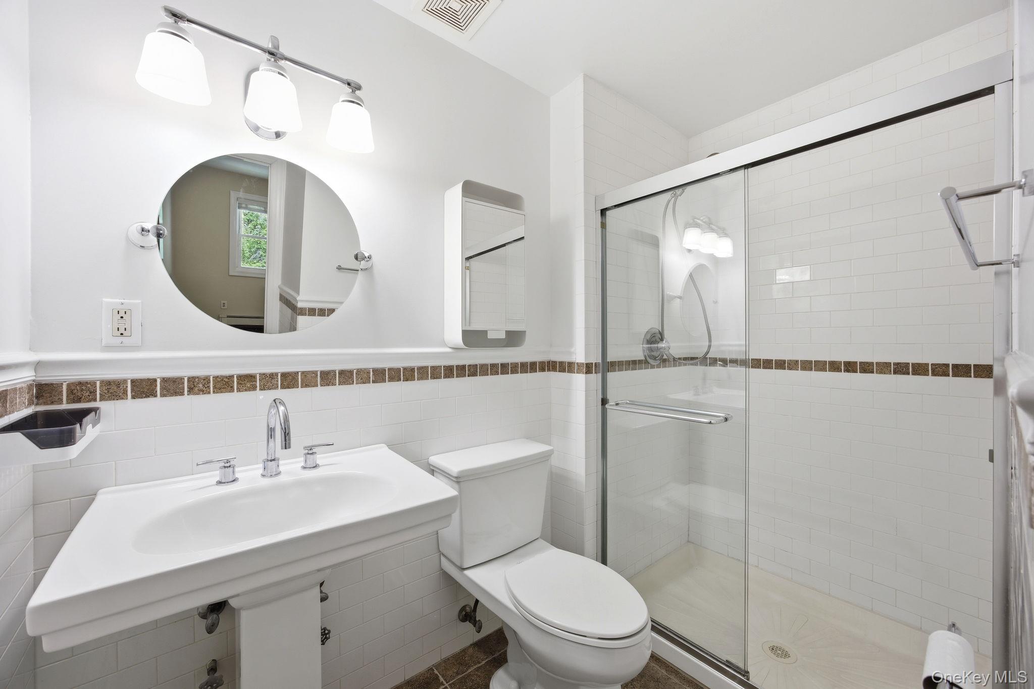 6933 Little Neck Parkway – For Sale photo 16