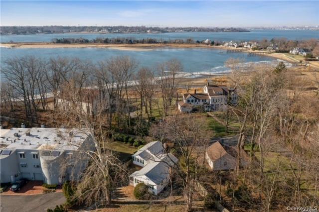 23 West Drive – For Sale photo 2
