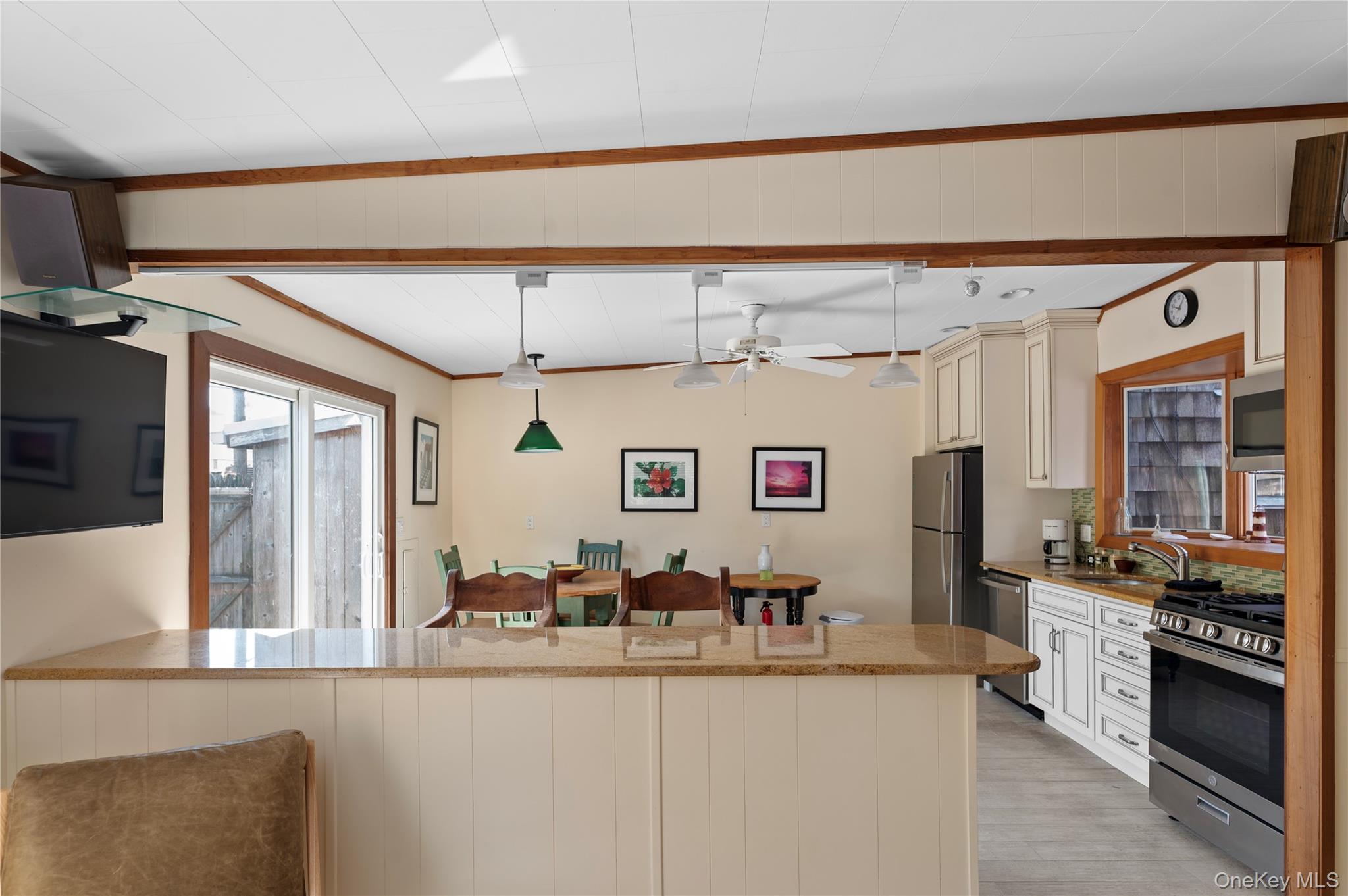 453 Dehnhoff Walk – For Rent photo 3
