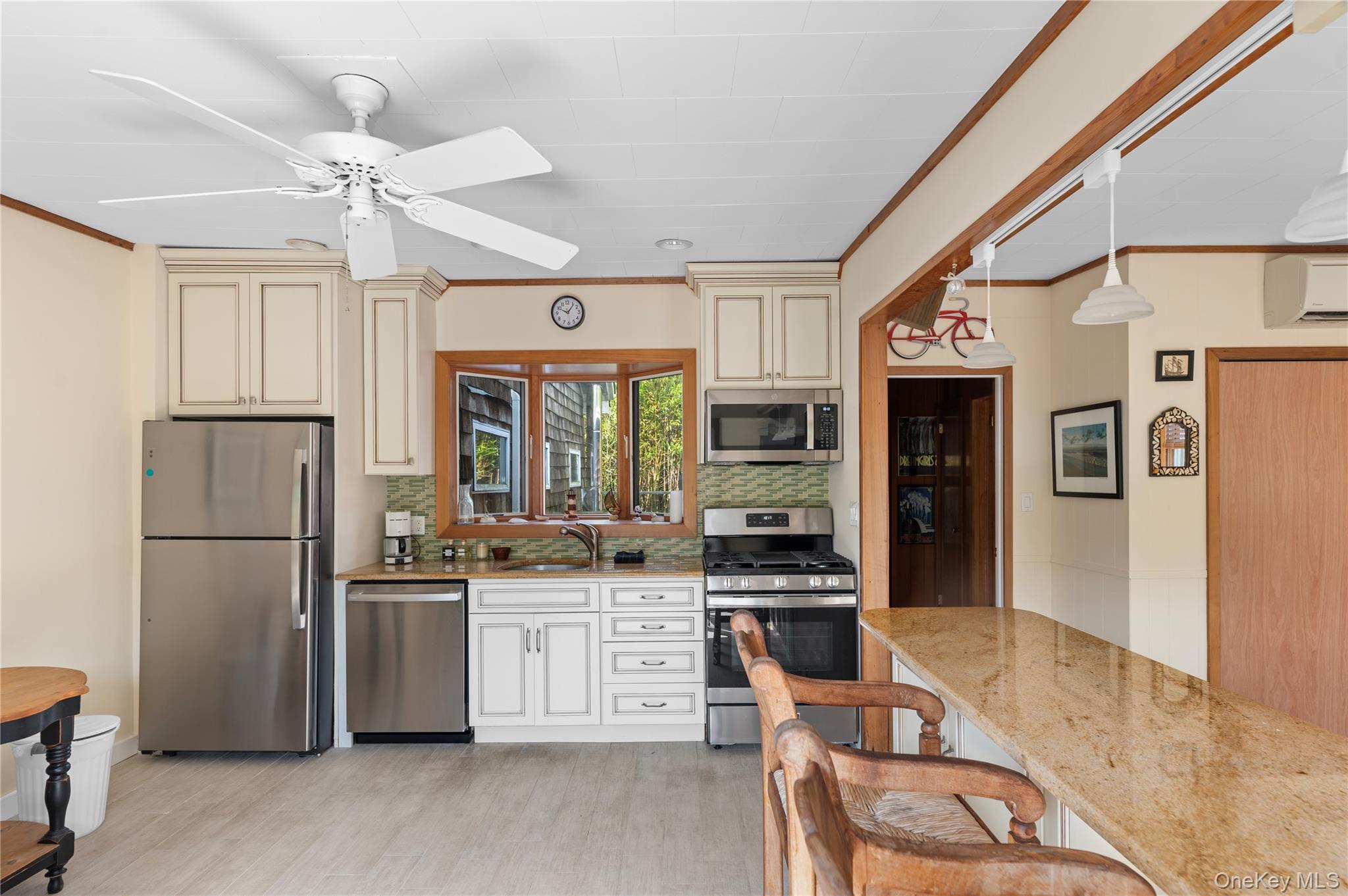 453 Dehnhoff Walk – For Rent photo 5