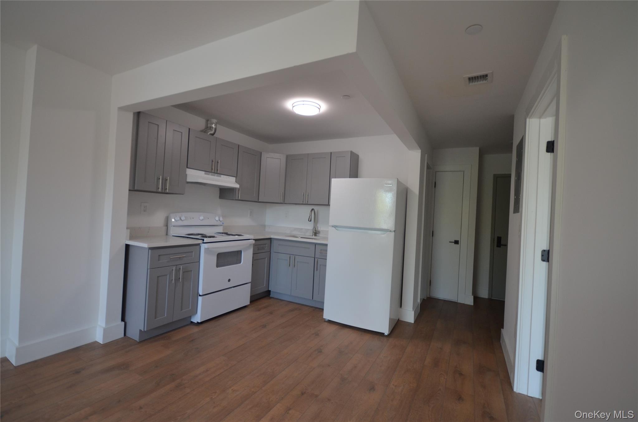 3540 Tiemann Avenue – For Sale photo 7