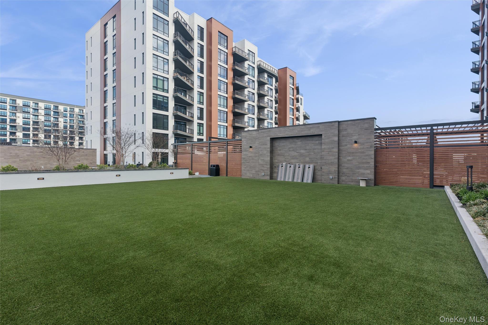140 Boardwalk, Unit 905 photo 41