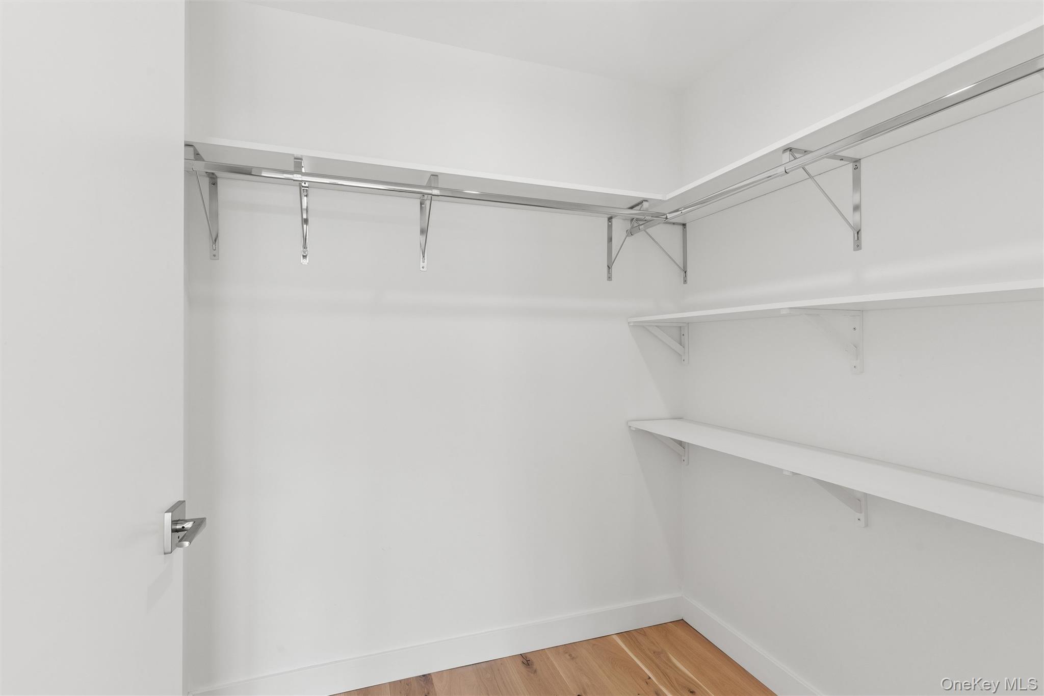 140 Boardwalk, Unit 905 photo 21
