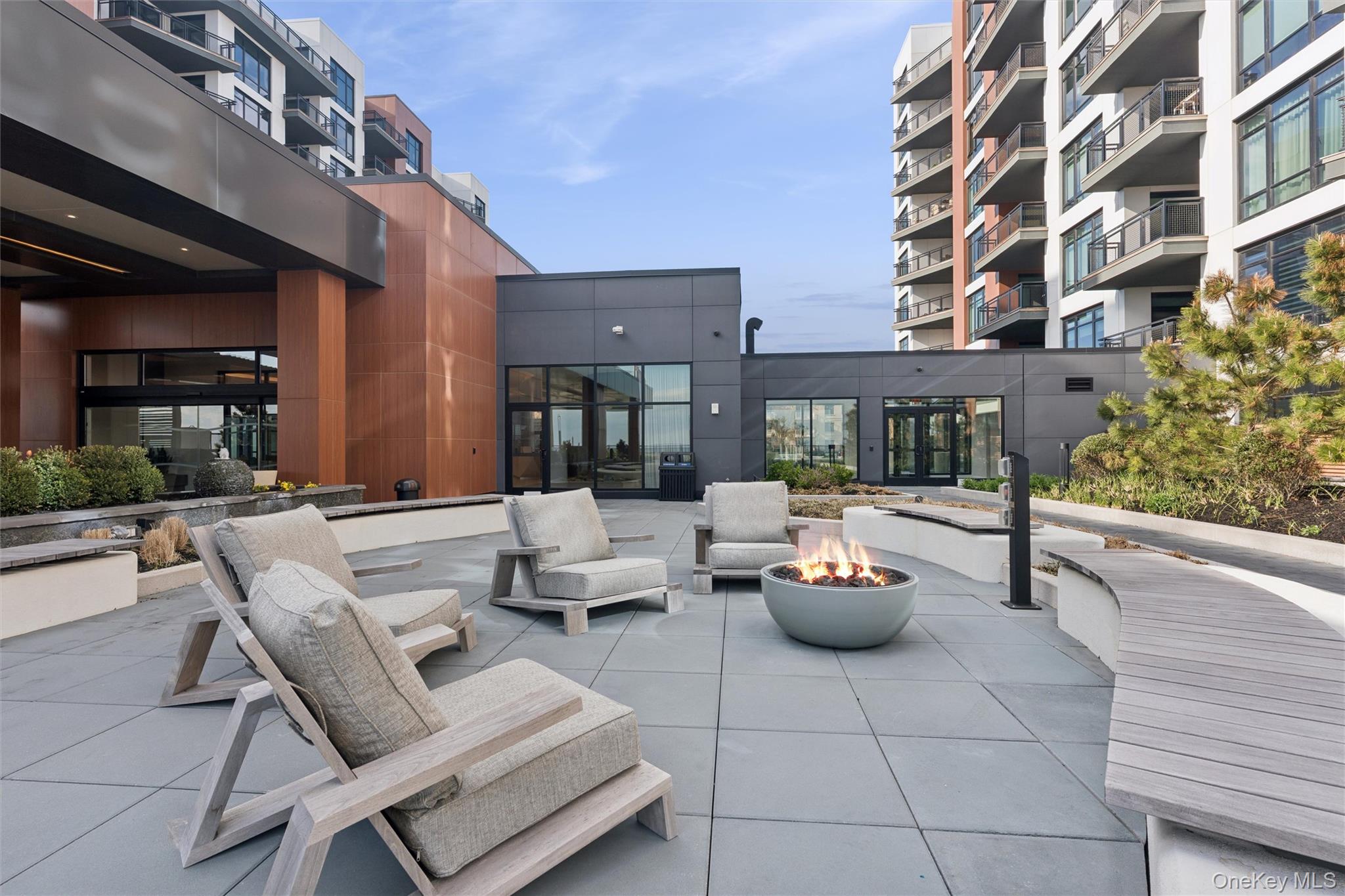 140 Boardwalk, Unit 905 photo 45