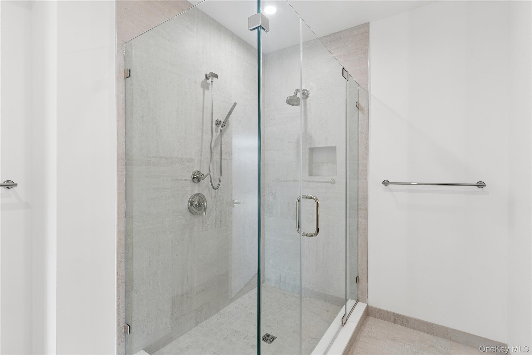 140 Boardwalk, Unit 905 photo 18