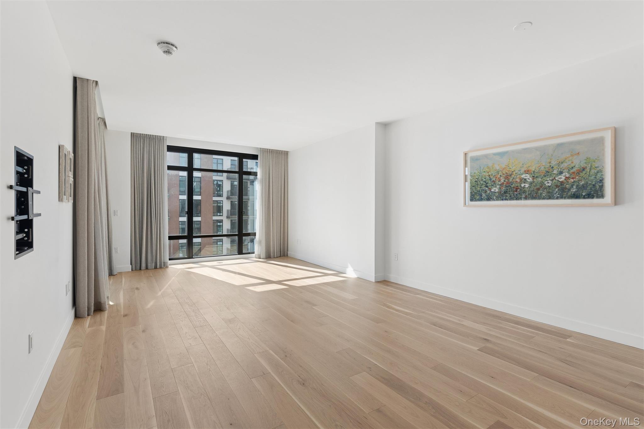 140 Boardwalk, Unit 905