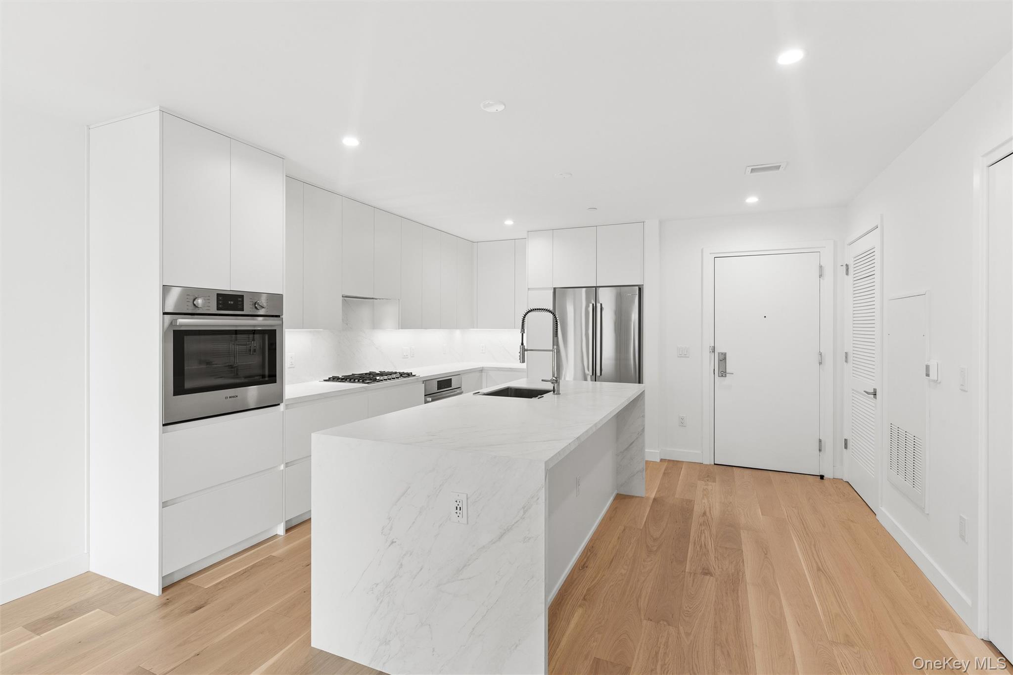 140 Boardwalk, Unit 905 photo 12
