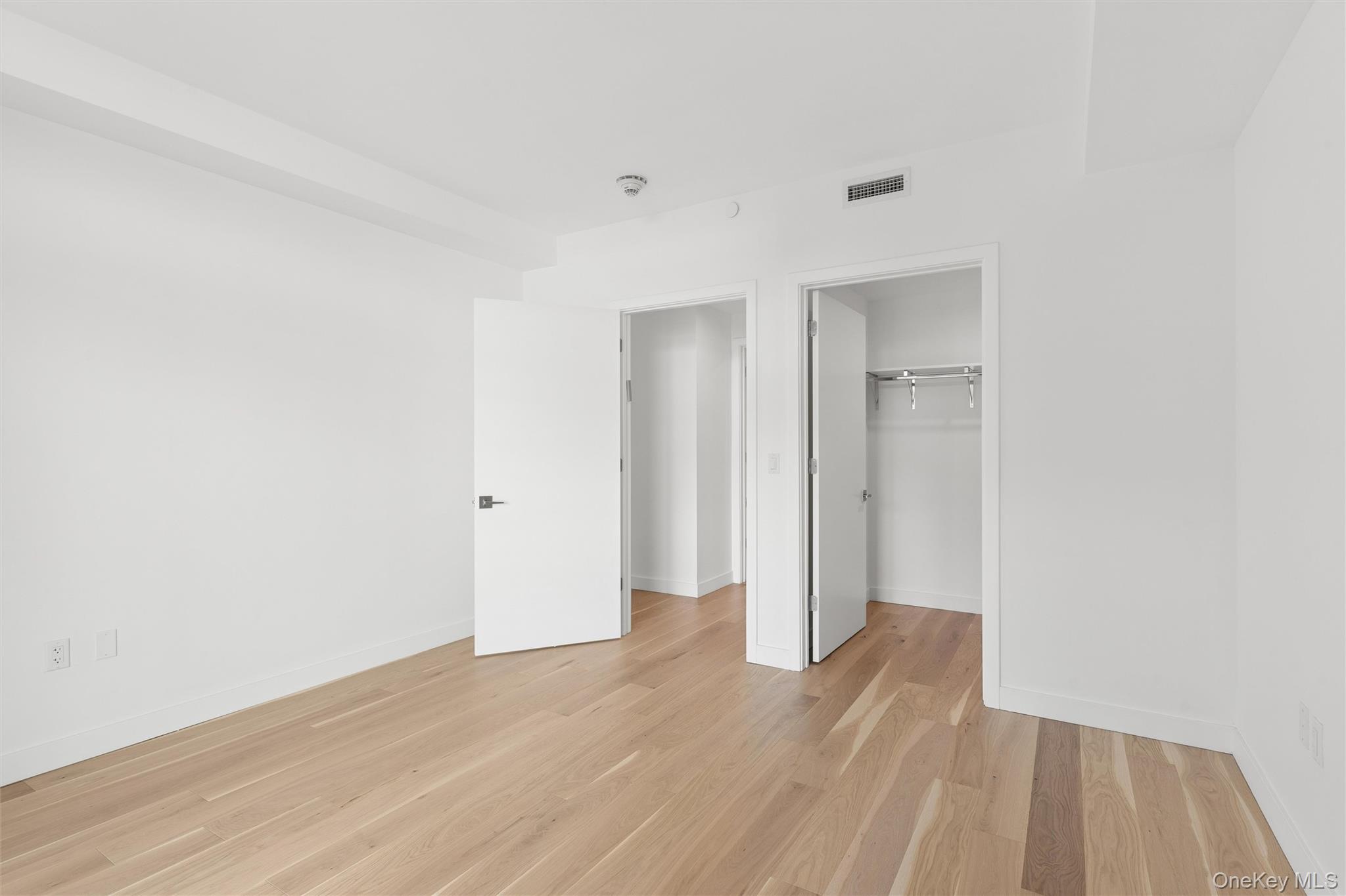 140 Boardwalk, Unit 905 photo 20