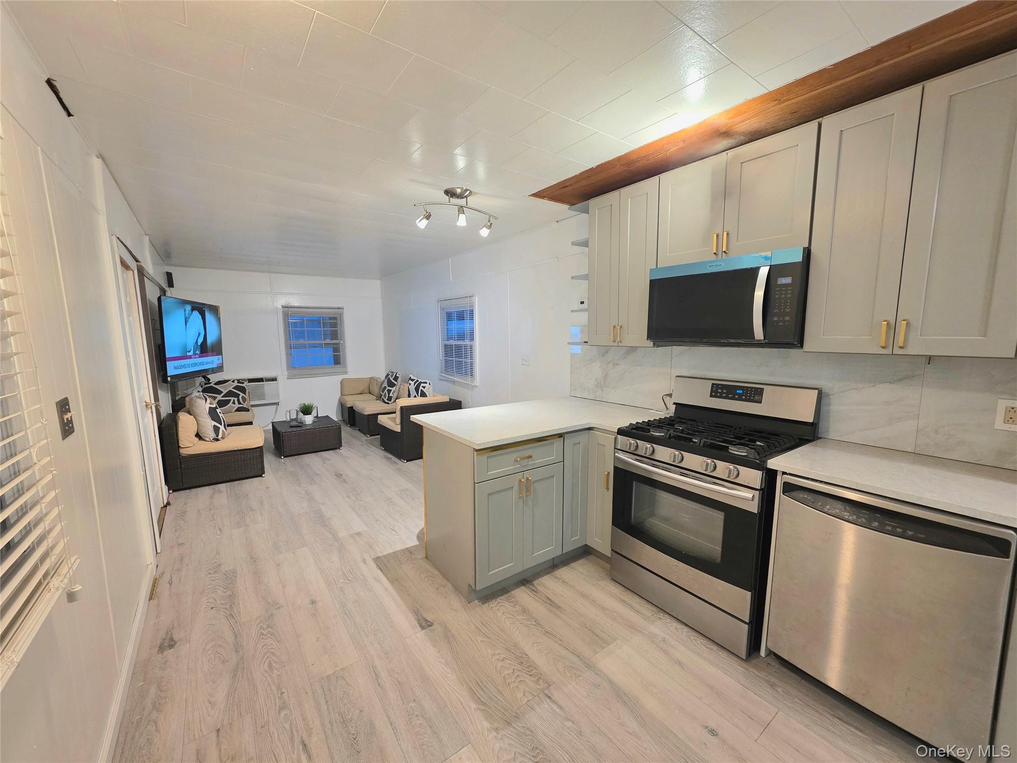 525 riverleigh Ave, Unit C7 photo 3