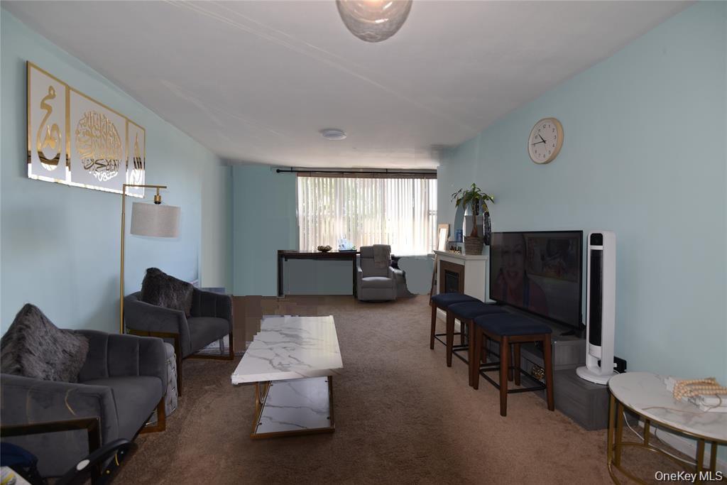 54-40 Little Neck Parkway, Unit 4A photo 8