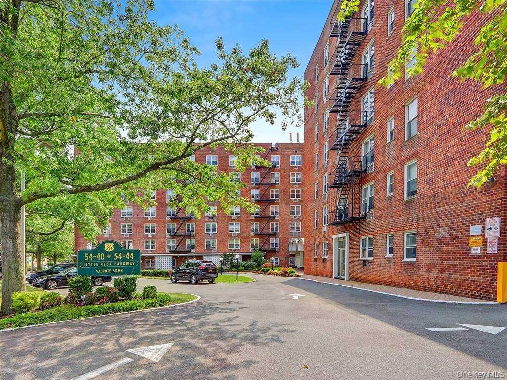 54-40 Little Neck Parkway, Unit 4A photo 13