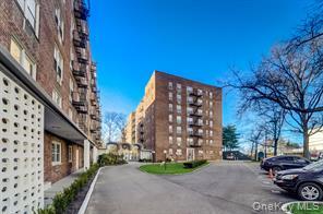 54-40 Little Neck Parkway, Unit 4A photo 15