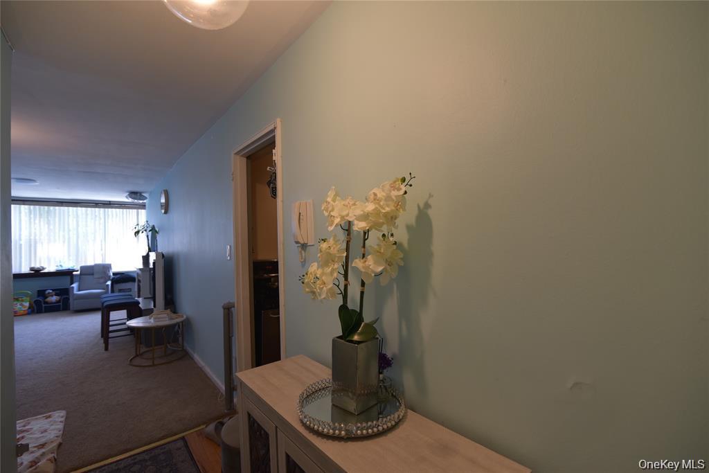 54-40 Little Neck Parkway, Unit 4A photo 4