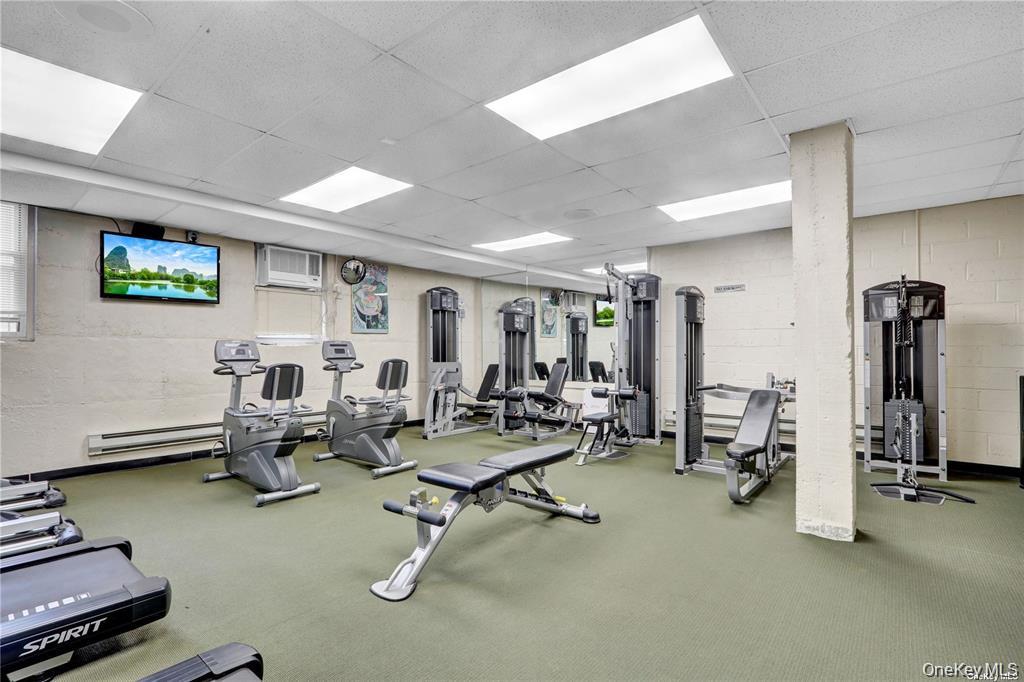 54-40 Little Neck Parkway, Unit 4A photo 11